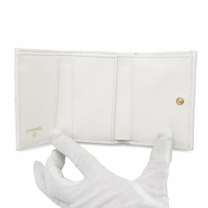 シャネル 三つ折り財布 マトラッセ スモール フラップ ウォレット トランプ キャビアスキン AP3081 財布 白