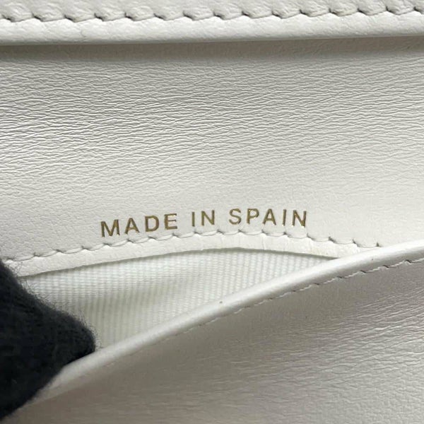 シャネル 三つ折り財布 マトラッセ スモール フラップ ウォレット トランプ キャビアスキン AP3081 財布 白