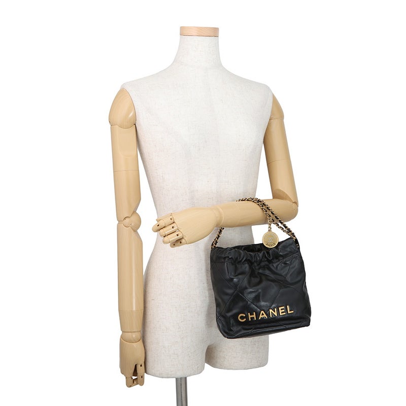 シャネル ハンドバッグ CHANEL 22 ミニ ココマーク シャイニーカーフレザー AS3980 CHANEL 2way 黒