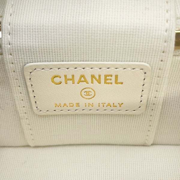 シャネル バッグチャーム ココマーク マトラッセ クラシック ミニバッグ チャーム キャビアスキン AP4897 CHANEL 小物入れ 白