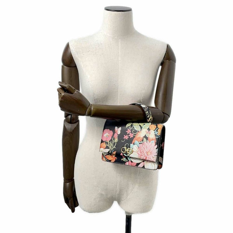 フェラガモ ショルダーバッグ ガンチーニ フラワープリント レザー Ferragamo 2wayハンドバッグ 黒