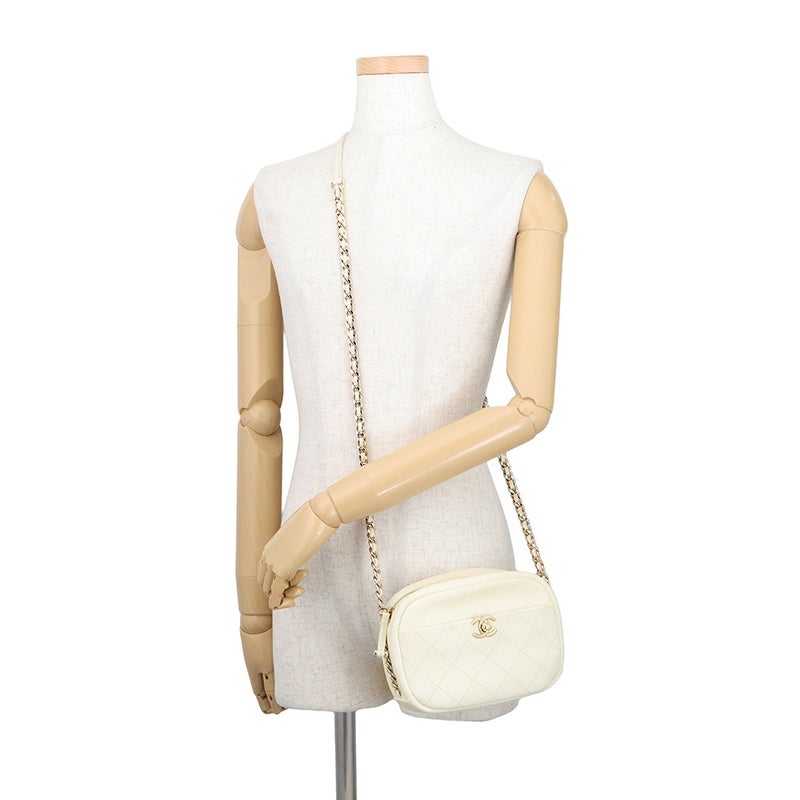 シャネル チェーンショルダーバッグ マトラッセ ココマーク カメラバッグ レザー AS0137 CHANEL