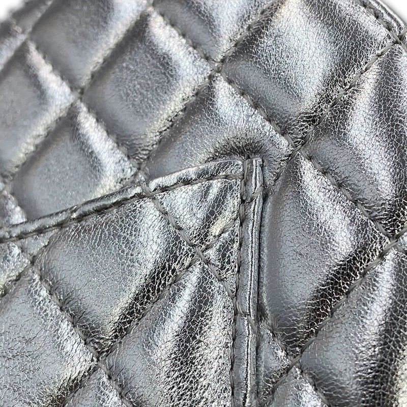 シャネル チェーンショルダーバッグ マトラッセ ココマーク ハートシェイプ メタリックラムスキン AS5764 CHANEL