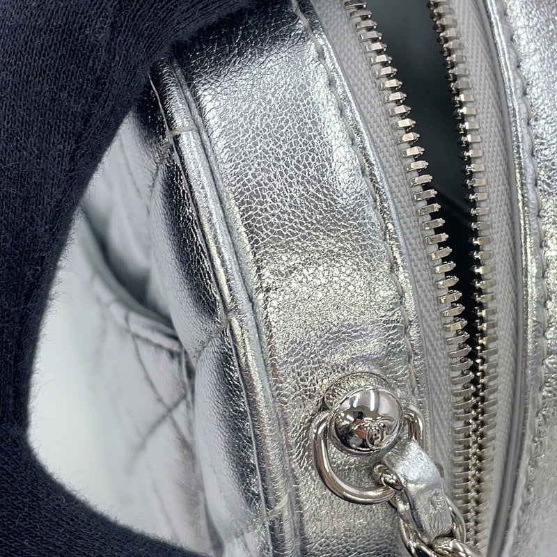 シャネル チェーンショルダーバッグ マトラッセ ココマーク ハートシェイプ メタリックラムスキン AS5764 CHANEL