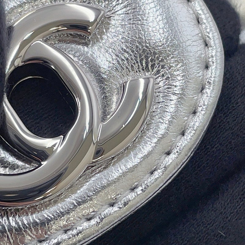 シャネル チェーンショルダーバッグ マトラッセ ココマーク ハートシェイプ メタリックラムスキン AS5764 CHANEL