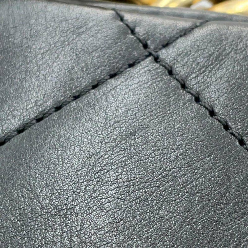 シャネル チェーンショルダーバッグ マトラッセ ココマーク フラップ カーフレザー AS2833 CHANEL 黒