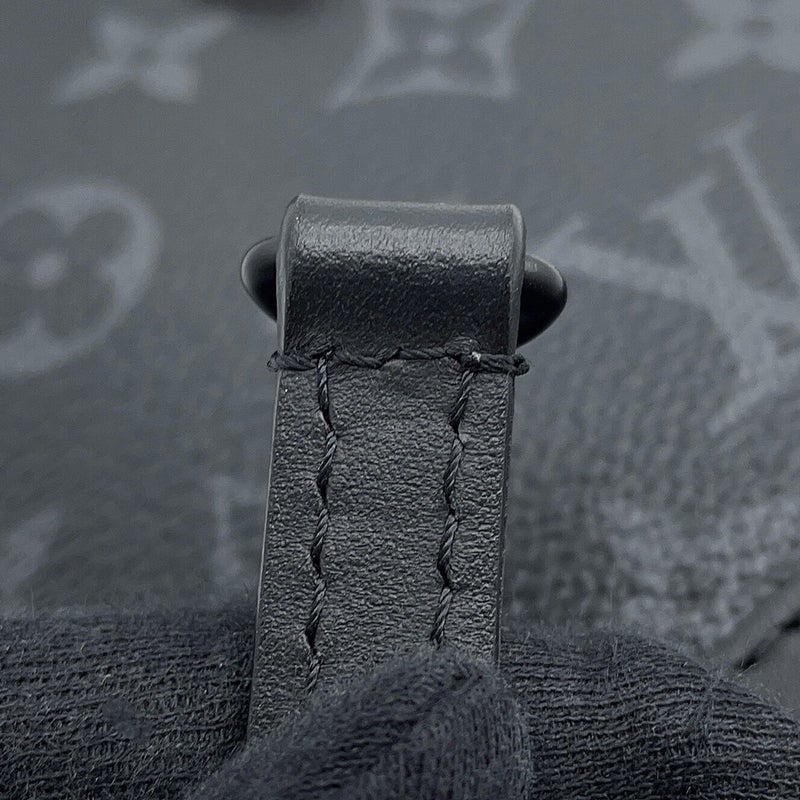 ルイヴィトン ショルダーバッグ モノグラム・エクリプス エンベロップ・ポーチ M11613 LOUIS VUITTON 黒 ブラック