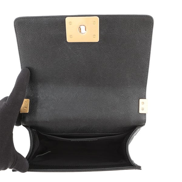 シャネル チェーンショルダーバッグ ボーイシャネル スモール マトラッセ ココマーク キャビアスキン A67085 CHANEL 黒