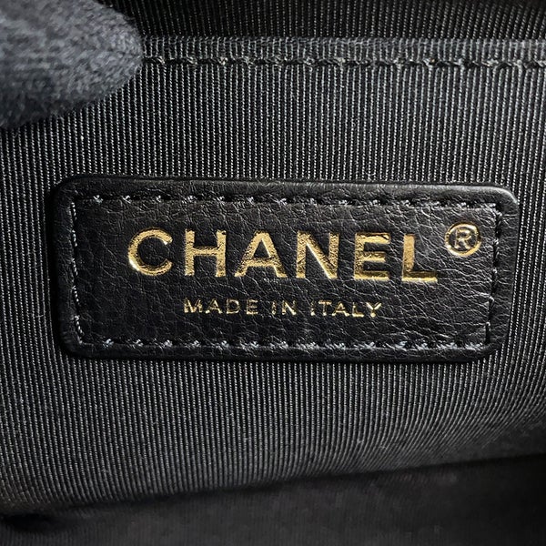 シャネル チェーンショルダーバッグ ボーイシャネル スモール マトラッセ ココマーク キャビアスキン A67085 CHANEL 黒