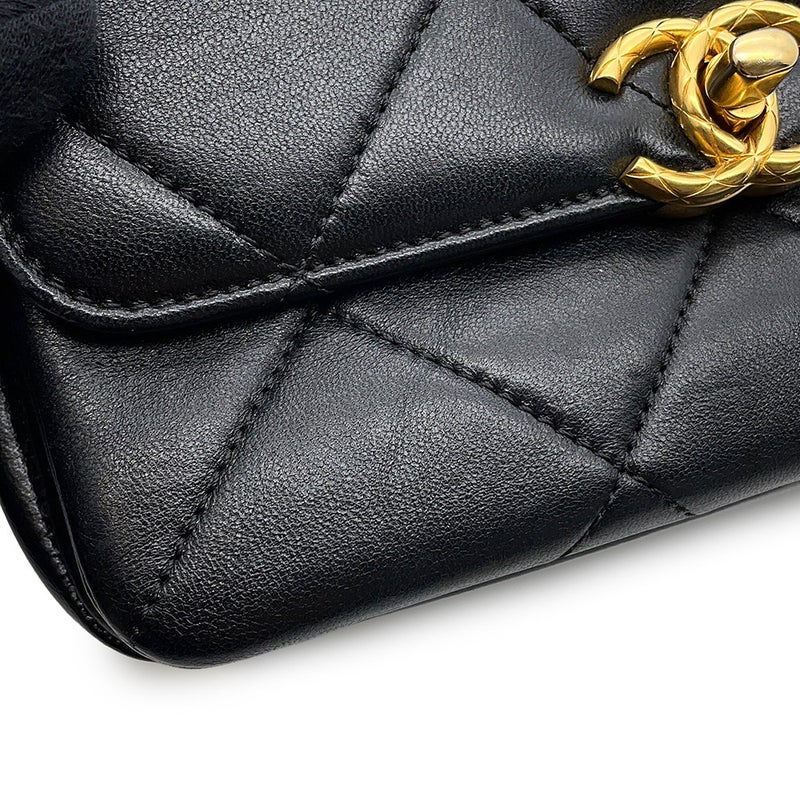 シャネル チェーンショルダーバッグ マトラッセ ミニフラップ ココマーク ラムスキン AS4862 CHANEL バッグ 黒