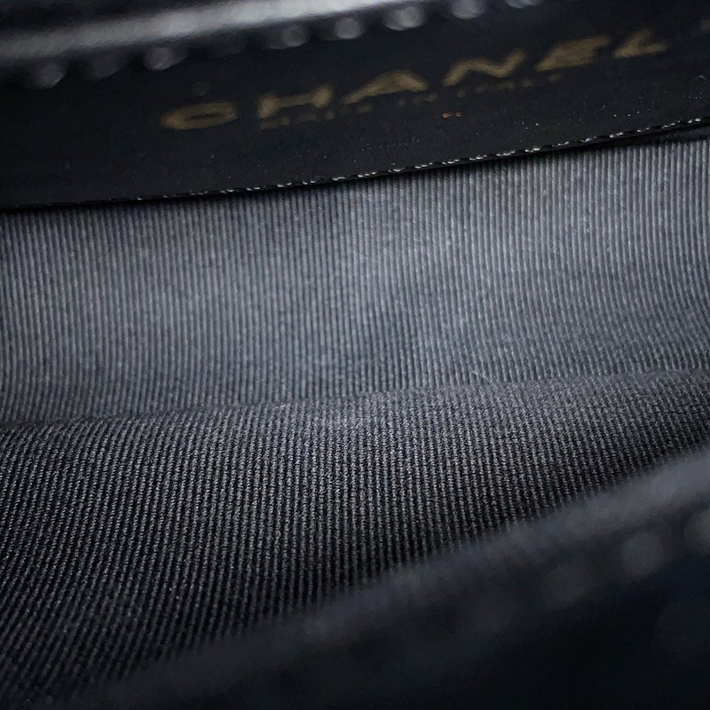 シャネル チェーンショルダーバッグ マトラッセ ミニフラップ ココマーク ラムスキン AS4862 CHANEL バッグ 黒