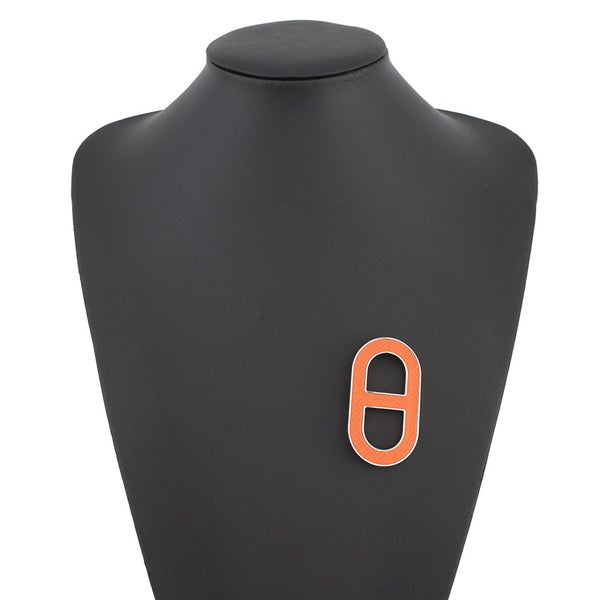 エルメス ブローチ シェーヌダンクル オレンジ/シルバー金具 エプソン HERMES アクセサリー