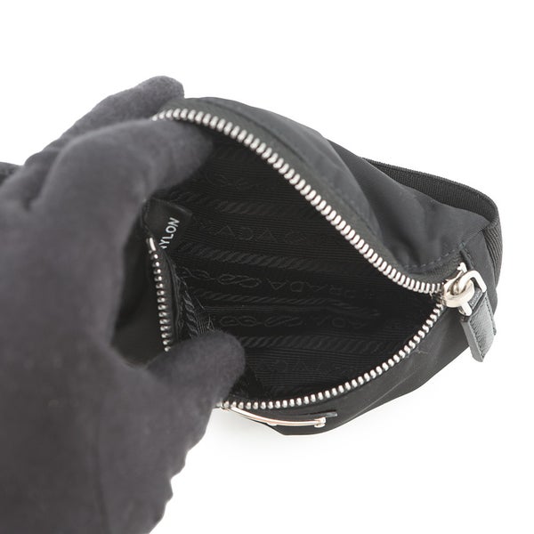 プラダ ポーチ Re-Nylon トライアングルロゴ リストバンドポーチ ナイロン 2TT095 PRADA ミニ ポーチ 黒