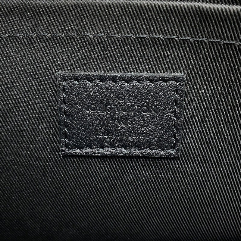 ルイヴィトン クラッチバッグ モノグラム・シャドウ ポシェット・ヴォワヤージュ スープル M82545 LOUIS VUITTON 黒 ブラック