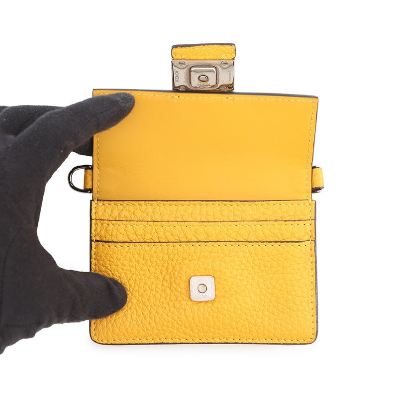 フェンディ ショルダーバッグ マイクロ フラット バゲット ショルダーポシェット レザー 7M0311 FENDI 財布