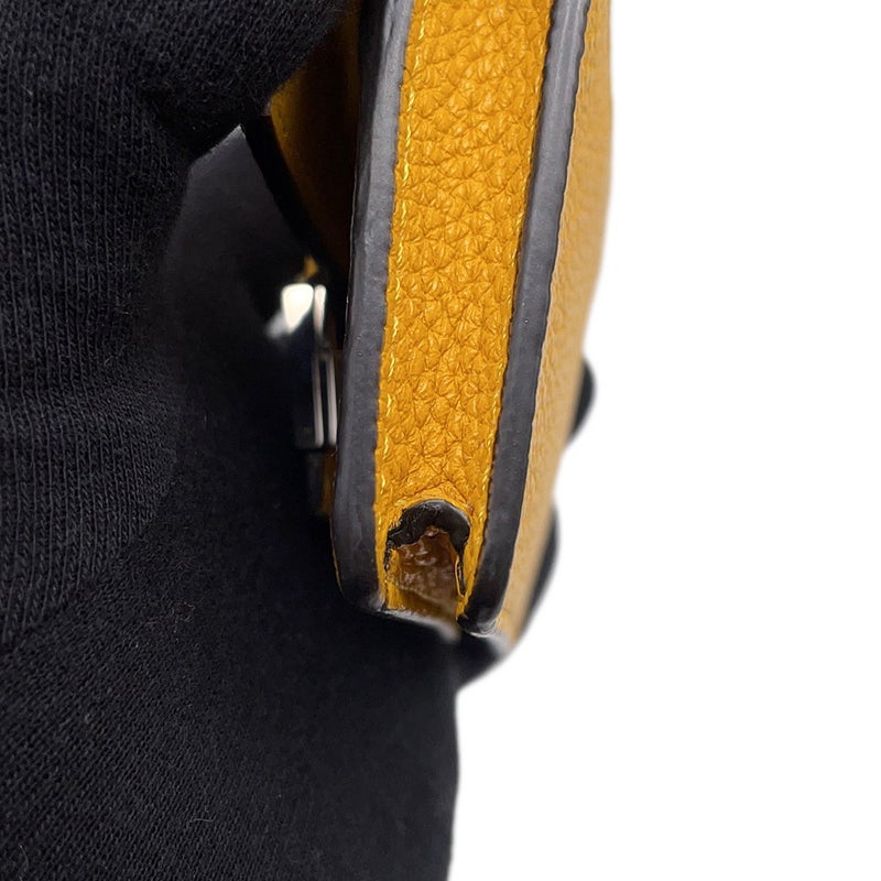 フェンディ ショルダーバッグ マイクロ フラット バゲット ショルダーポシェット レザー 7M0311 FENDI 財布