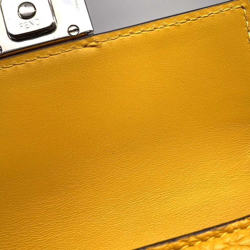 フェンディ ショルダーバッグ マイクロ フラット バゲット ショルダーポシェット レザー 7M0311 FENDI 財布