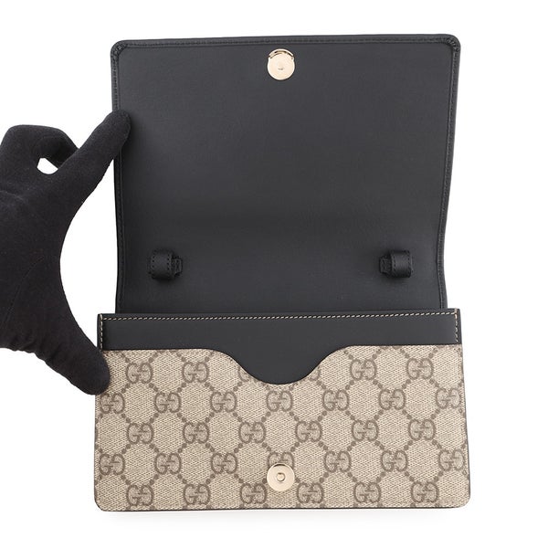 グッチ ショルダーウォレット GGエンブレム PVC レザー 820688 GUCCI 財布 バッグ