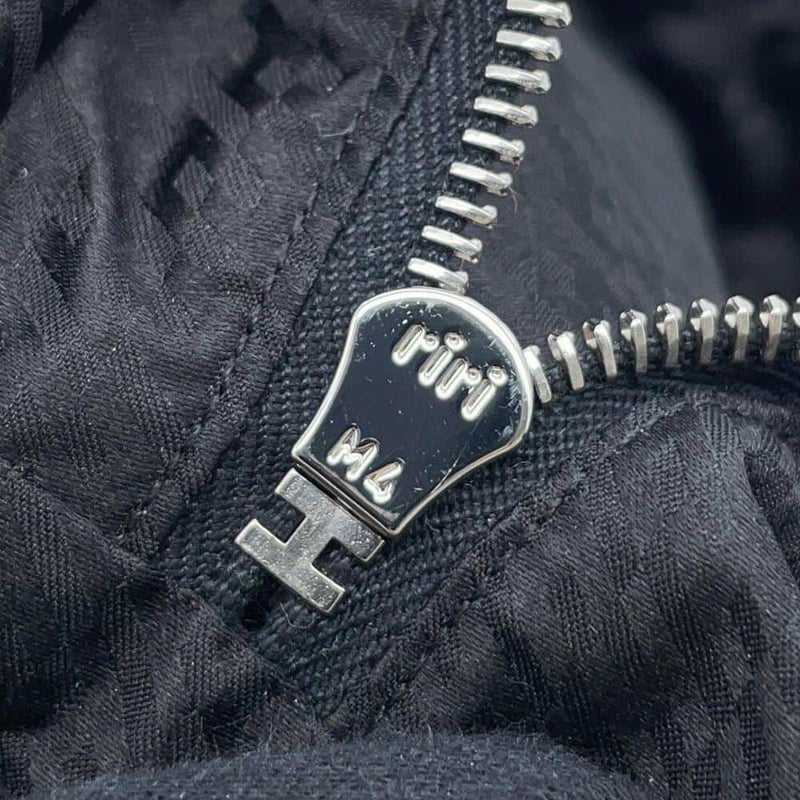 エルメス ポーチ トラベルシルク ミニ トラベルキューブ ブラック/フォーヴ/シルバー金具 シルク/バレニア B刻印 HERMES 黒