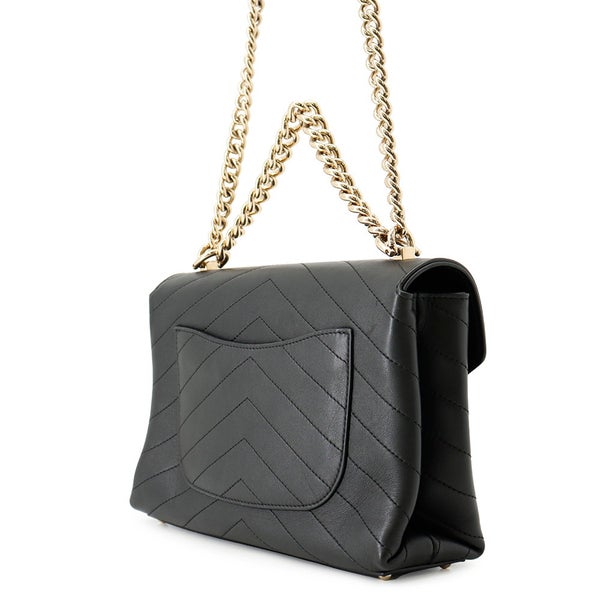 シャネル チェーンショルダーバッグ シェブロン ココマーク レザー CHANEL Vステッチ 黒 2way