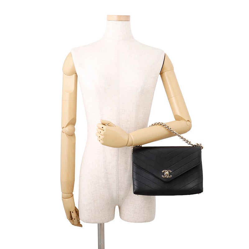 シャネル チェーンショルダーバッグ シェブロン ココマーク レザー CHANEL Vステッチ 黒 2way