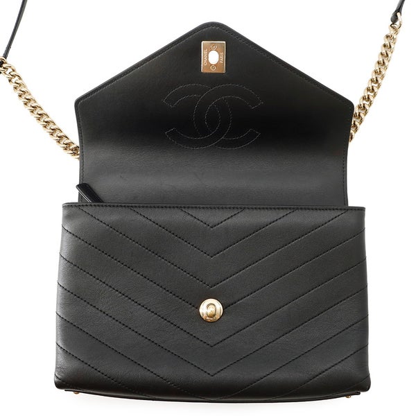 シャネル チェーンショルダーバッグ シェブロン ココマーク レザー CHANEL Vステッチ 黒 2way