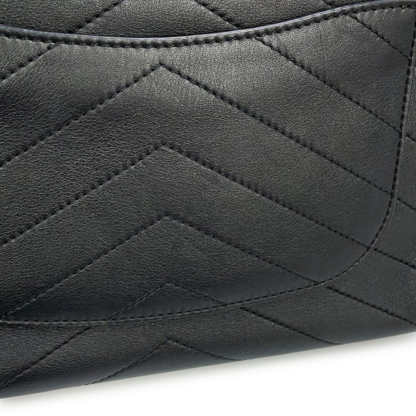 シャネル チェーンショルダーバッグ シェブロン ココマーク レザー CHANEL Vステッチ 黒 2way