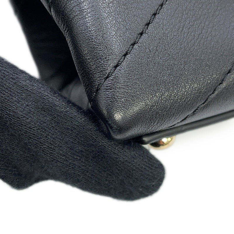 シャネル チェーンショルダーバッグ シェブロン ココマーク レザー CHANEL Vステッチ 黒 2way