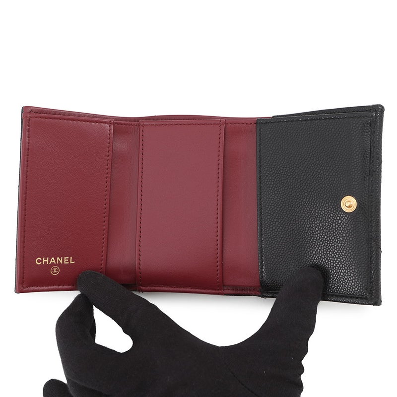 シャネル 三つ折り財布 シェブロン スモール フラップ コンパクトウォレット キャビアスキン AP5202 CHANEL 財布 黒
