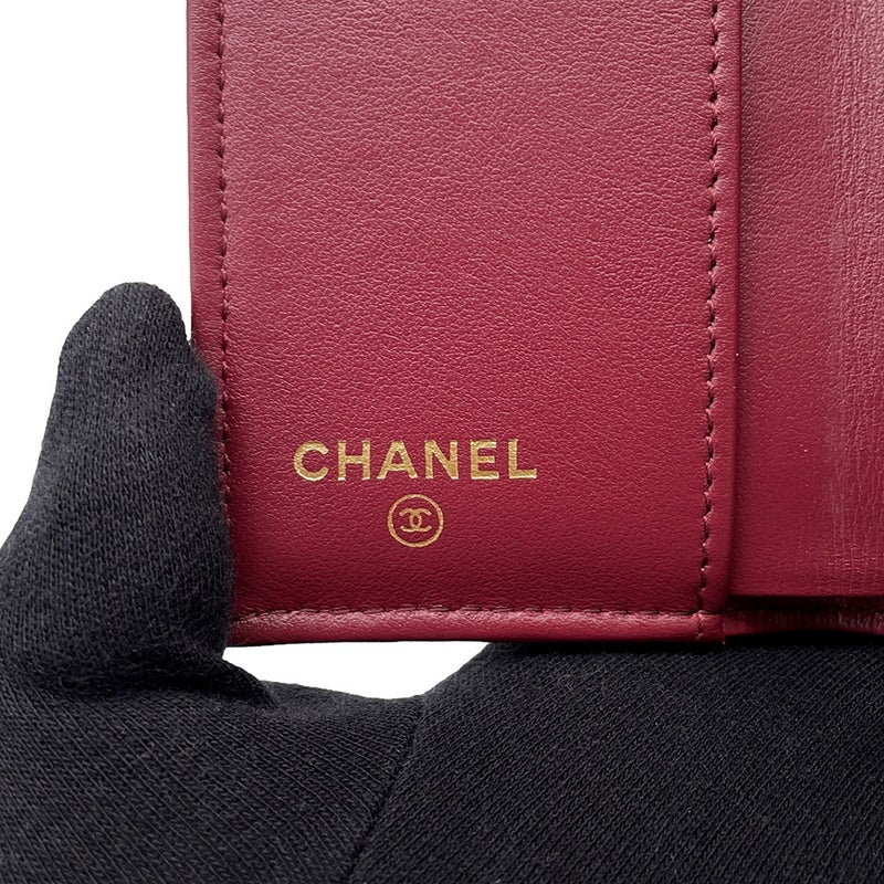 シャネル 三つ折り財布 シェブロン スモール フラップ コンパクトウォレット キャビアスキン AP5202 CHANEL 財布 黒