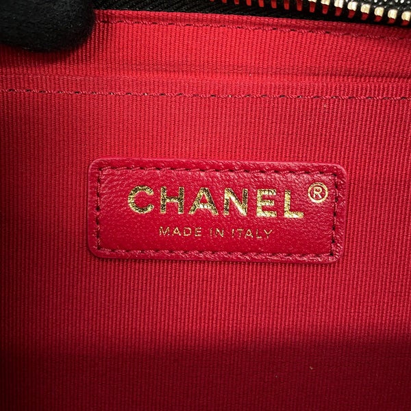 シャネル チェーンショルダーバッグ ココマーク マトラッセ フラップ スモール キャビアスキン AS3003 CHANEL 黒