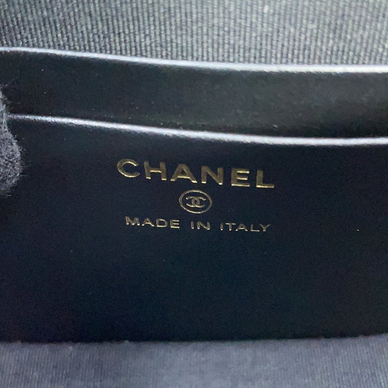 シャネル チェーンショルダーバッグ マトラッセ ココマーク ハーフムーン フォンフォルダー AP3367 CHANEL 黒