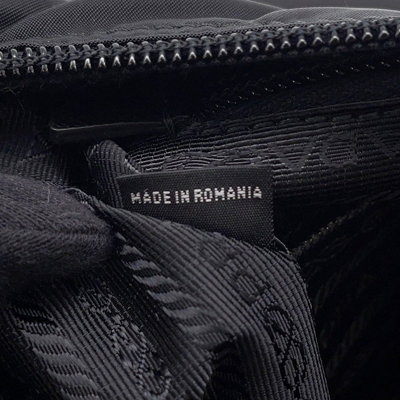 プラダ ショルダーバッグ トライアングルロゴ ナイロン PRADA バッグ 黒