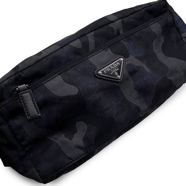 プラダ ポーチ トライアングルロゴ カモフラージュ 2NA029 PRADA バッグ メンズ 黒