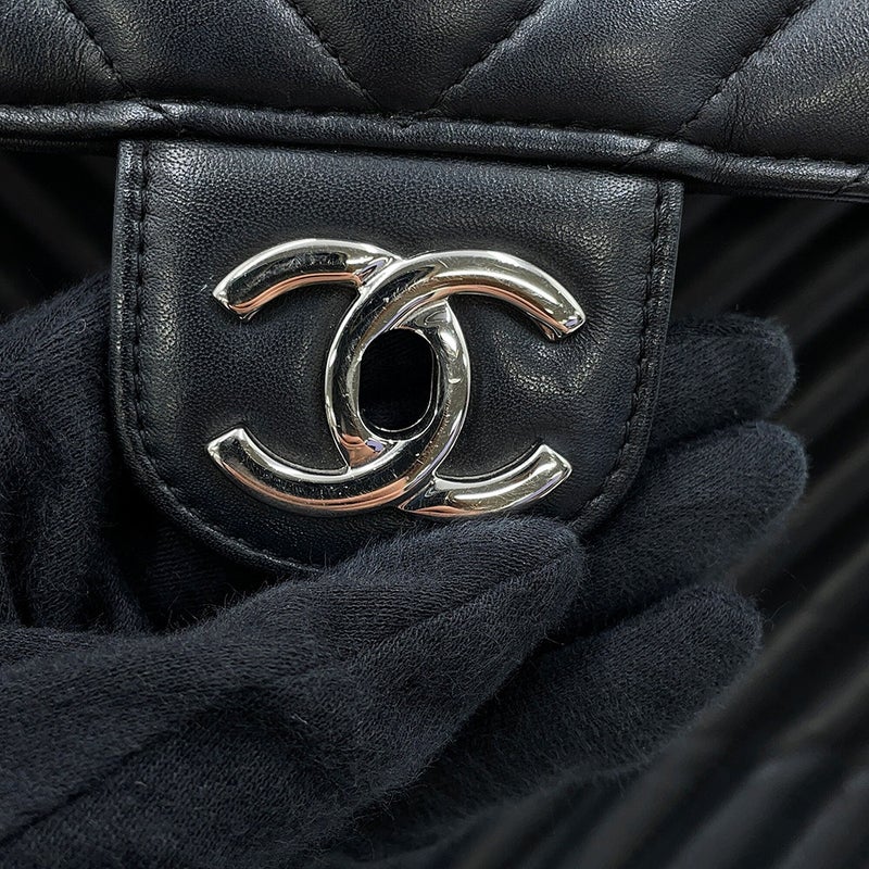 シャネル リュック Vステッチ シェブロン バックパック ココマーク ラムスキン A91121 CHANEL リュックサック バッグ 黒