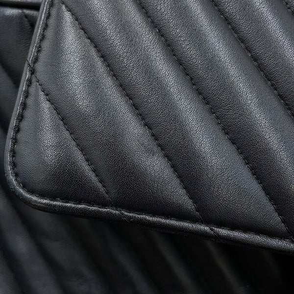シャネル リュック Vステッチ シェブロン バックパック ココマーク ラムスキン A91121 CHANEL リュックサック バッグ 黒