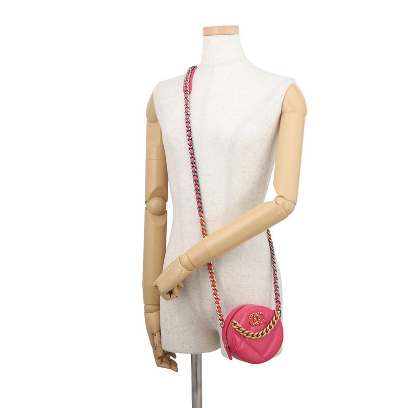 シャネル チェーンショルダーバッグ シャネル19 マトラッセ ココマーク ラムスキン AP0945 CHANEL