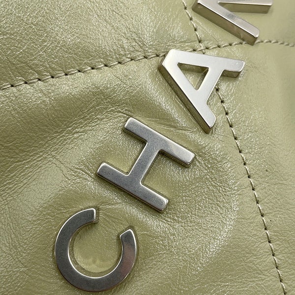 シャネル ハンドバッグ CHANEL 22 マトラッセ スモール シャイニーカーフレザー AS3260 ポーチ付き