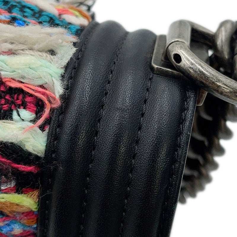 シャネル チェーンショルダーバッグ ボーイシャネル スモール マトラッセ ココマーク ラムスキン ツイード CHANEL 黒