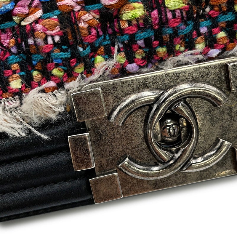 シャネル チェーンショルダーバッグ ボーイシャネル スモール マトラッセ ココマーク ラムスキン ツイード CHANEL 黒