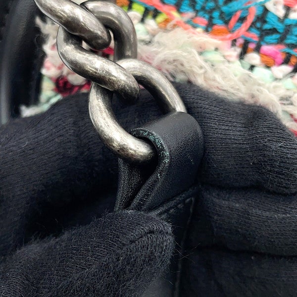 シャネル チェーンショルダーバッグ ボーイシャネル スモール マトラッセ ココマーク ラムスキン ツイード CHANEL 黒