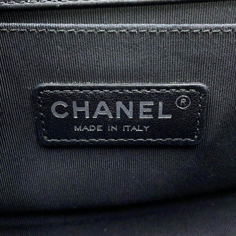 シャネル チェーンショルダーバッグ ボーイシャネル スモール マトラッセ ココマーク ラムスキン ツイード CHANEL 黒