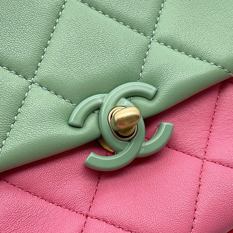 シャネル チェーンショルダーバッグ ココマーク マトラッセ ラムスキン AS3876 CHANEL