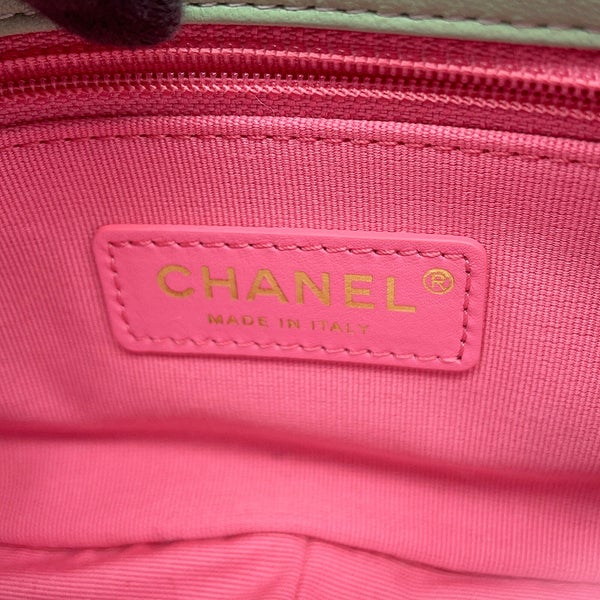 シャネル チェーンショルダーバッグ ココマーク マトラッセ ラムスキン AS3876 CHANEL