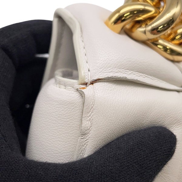 ボッテガヴェネタ チェーンショルダーバッグ カセット レザー 631421 BOTTEGA VENETA バッグ 白