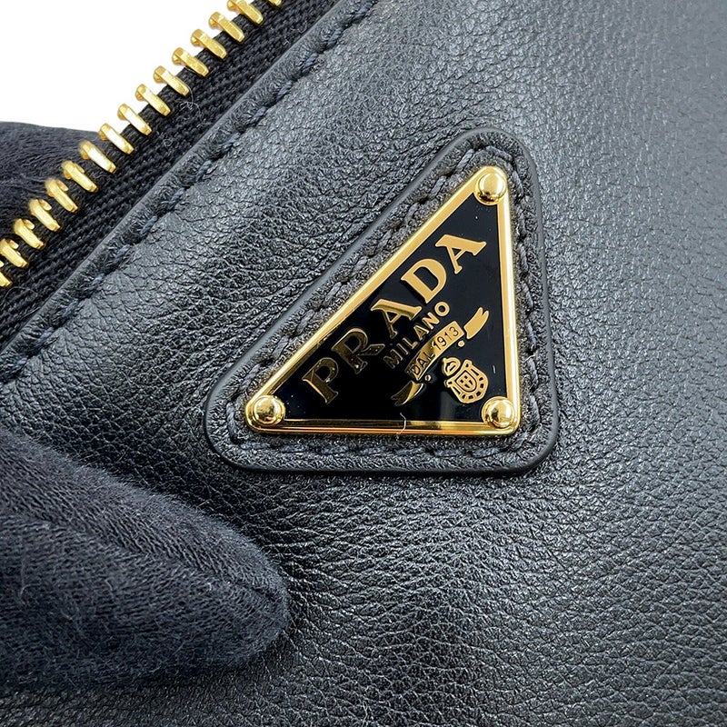 プラダ ショルダーバッグ トライアングルロゴ レザー 1BC238 PRADA バッグ 黒