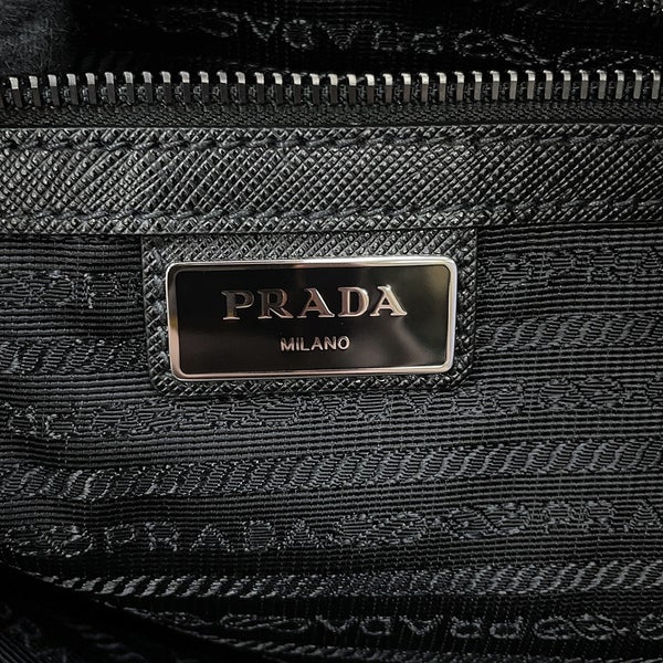 プラダ トートバッグ トライアングルロゴ テスート サフィアーノ Re-Nylon ナイロン 2VG064 PRADA 黒
