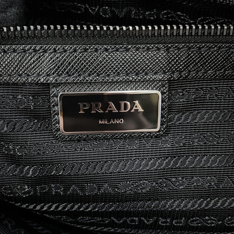 プラダ トートバッグ トライアングルロゴ テスート サフィアーノ Re-Nylon ナイロン 2VG064 PRADA 黒