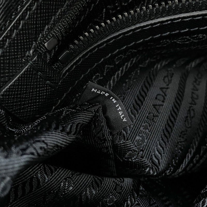 プラダ トートバッグ トライアングルロゴ テスート サフィアーノ Re-Nylon ナイロン 2VG064 PRADA 黒