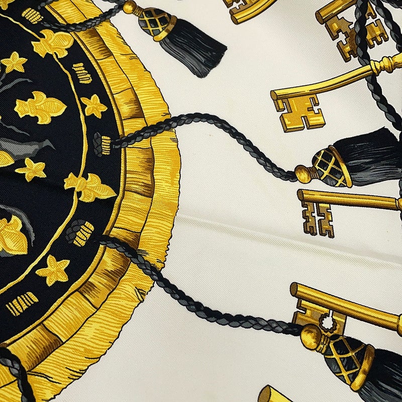 エルメス スカーフ カレ90 鍵柄 LES CLES シルク HERMES 黒 白 キーモチーフ